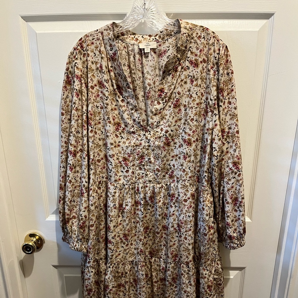 Fall, tiered dress, size 1X, worn only twice, beautiful fabric.